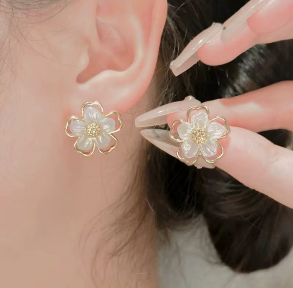 Vintage floral Earrings