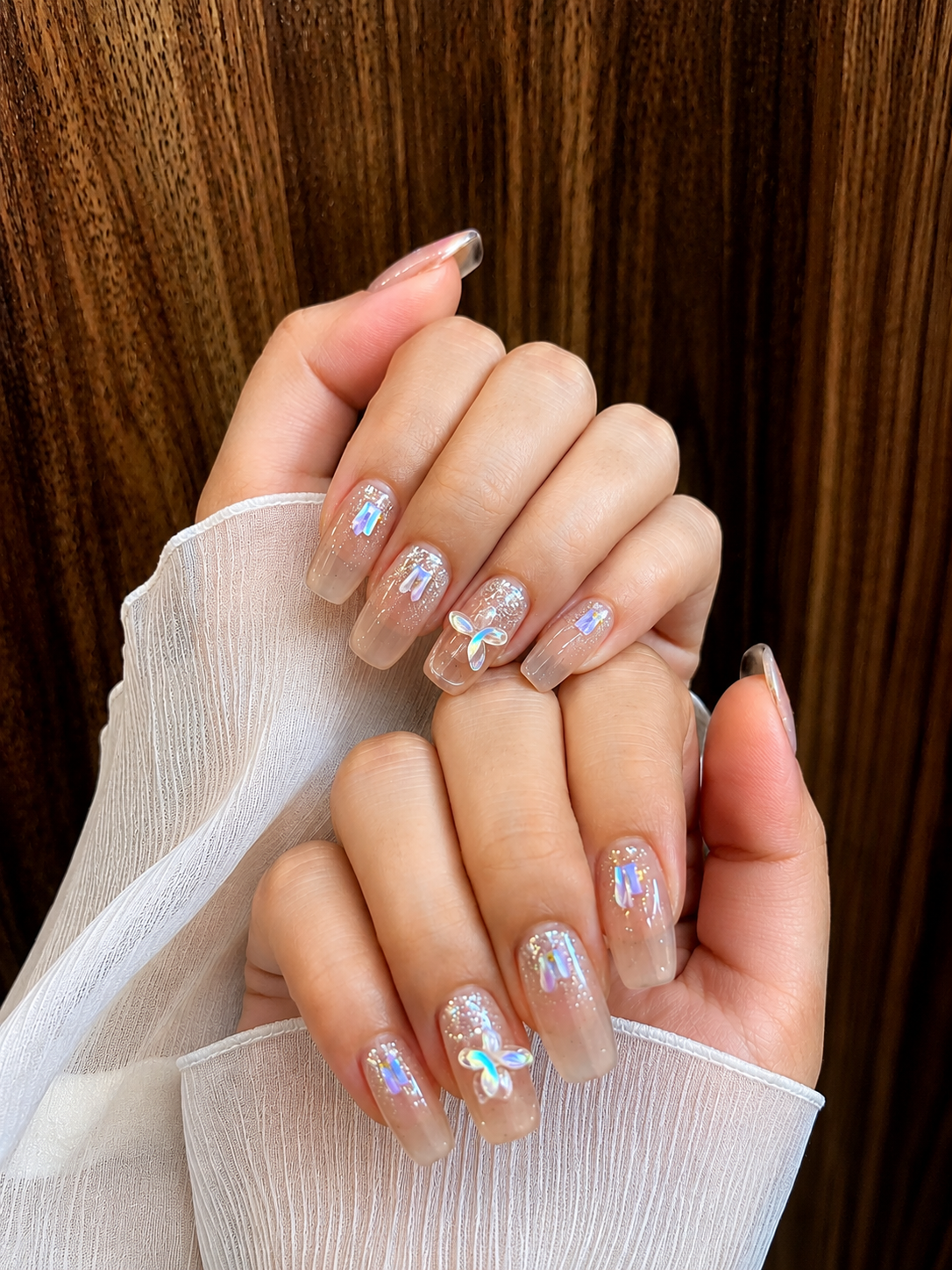 Aurora Flutter Press-On Nails
